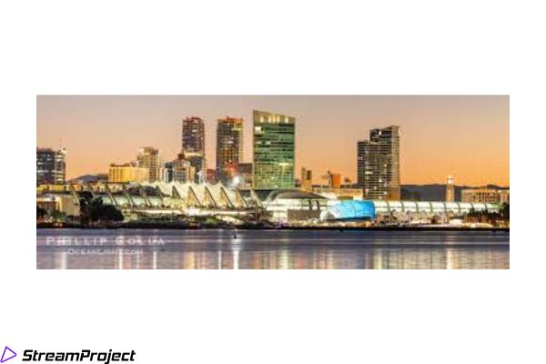 Die Skyline von San Diego mit dem Kongresszentrum