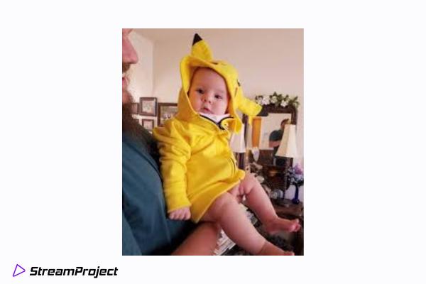 Twitch Ban Clarababylegs Pikachu-Kleid